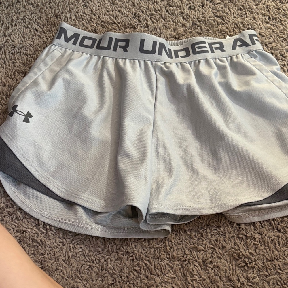 Under Armour Women's Light Gray Athletic Shorts